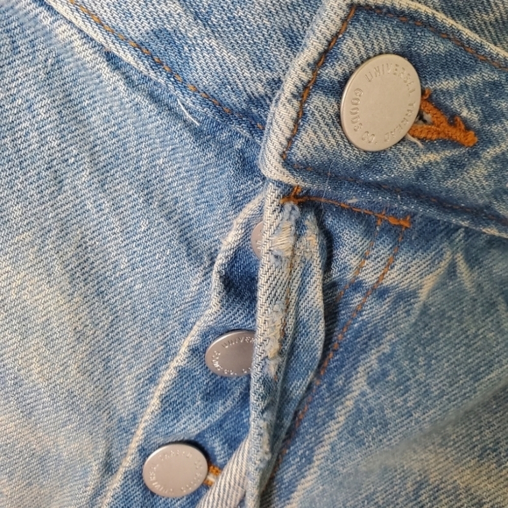 Universal Thread Women's Button Fly Distressed Blue Denim Jean‎ Shorts Jorts - Picture 2 of 12